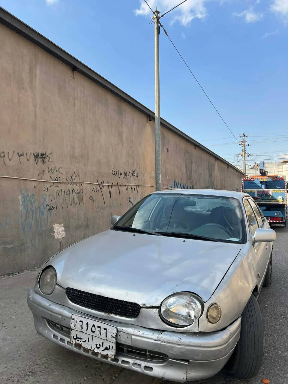 کرۆلا مۆدیل ١٩٩٩ کابرێتەیە سیارەکی توند و تۆلە گێر و مەکینەی بێ عەیبە سوکان پاوەرە براوە و لێدرانی قورسی نیە 
نزیک ملیۆنەک غرامەی لەسەرە ٢٥وەرەقە قفل قفلە 
*********** أربيل, العراق
