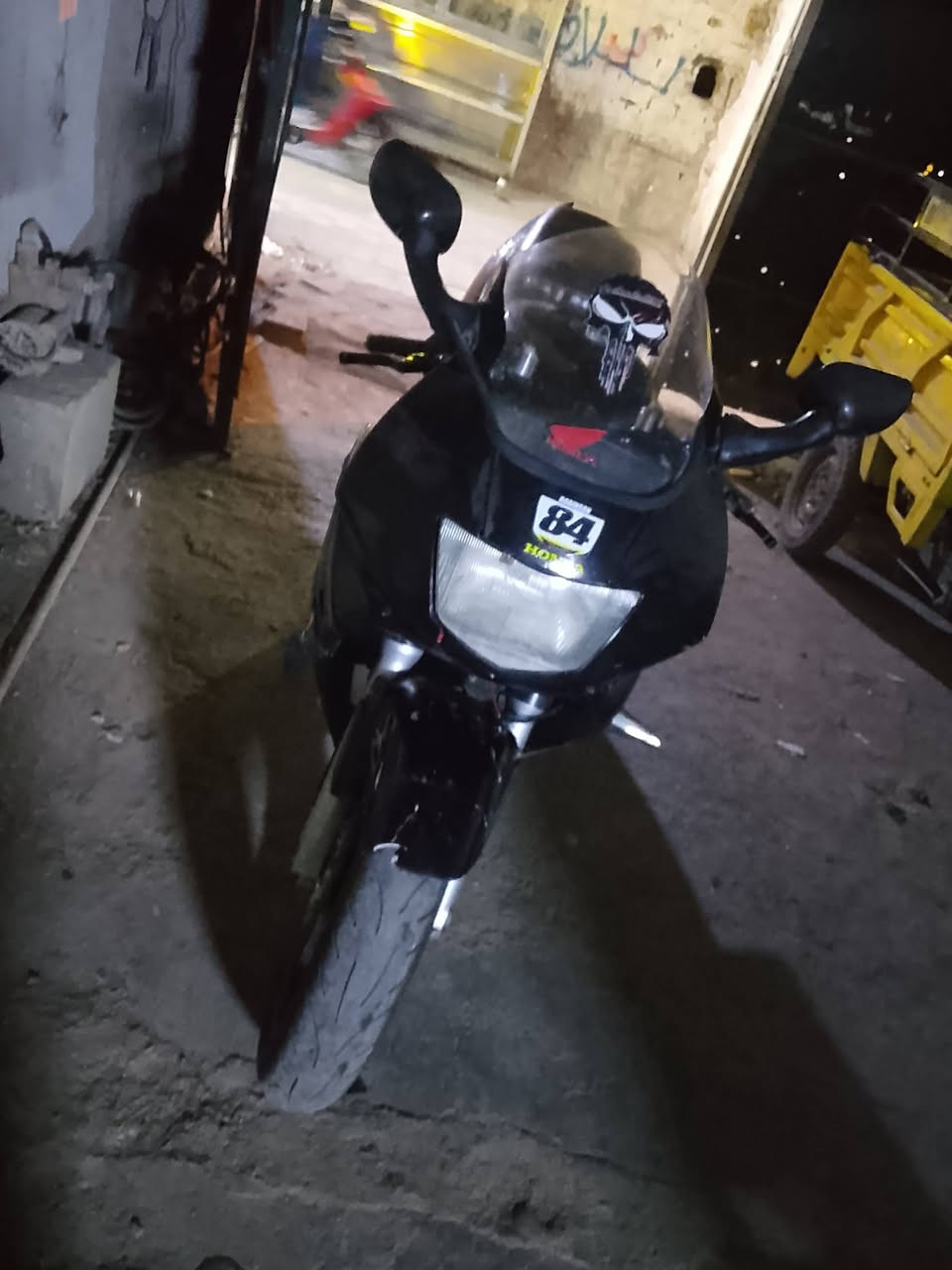 CBR F3 600 سيسي بيها بيرن بكن باتري جديد تايرات جدد كهربايات شغاله الدراجه شغاله شلعه ومعدل تشك الكاع دهن جديد درتلها اصلي يشهد الله كفراتها شويه تعبانه صالنصه صوتها يخبل للبيع السعر  مليون وبيها مجال وترهم مراوس رقمي *********** متوفر واتساب ومازنجر مكاني بغداد باب معضم ♥️
