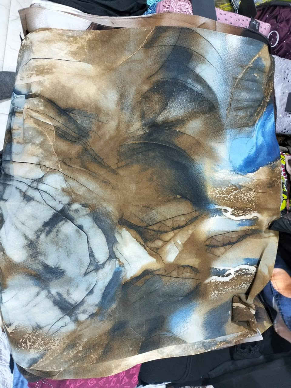 #رسوله٩٢
ربطه جرجيت دخاني الوانه مداخله 
حجم كبير ...الوان موضحه داخل صور


**إذا كنت صاحب هذا الإعلان وتريد حذفه لأي سبب، رجاءا أرسل رسالة إلى الدعم الفني**