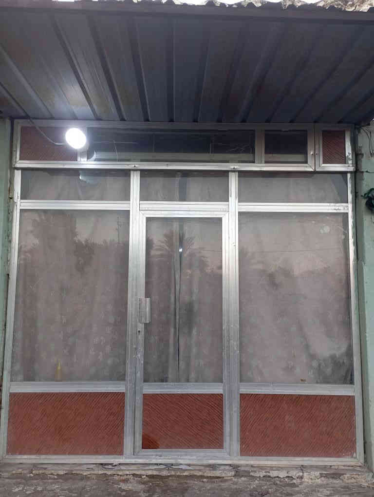 السلام عليكم جامخانه المنيوم تركي درجه اولى شمر العرب مترين و80 ارتفاع مترين و43 الملحق 40 سم العرض مترين و80 اللي يشتري يتصل على هذا الرقم ***********
