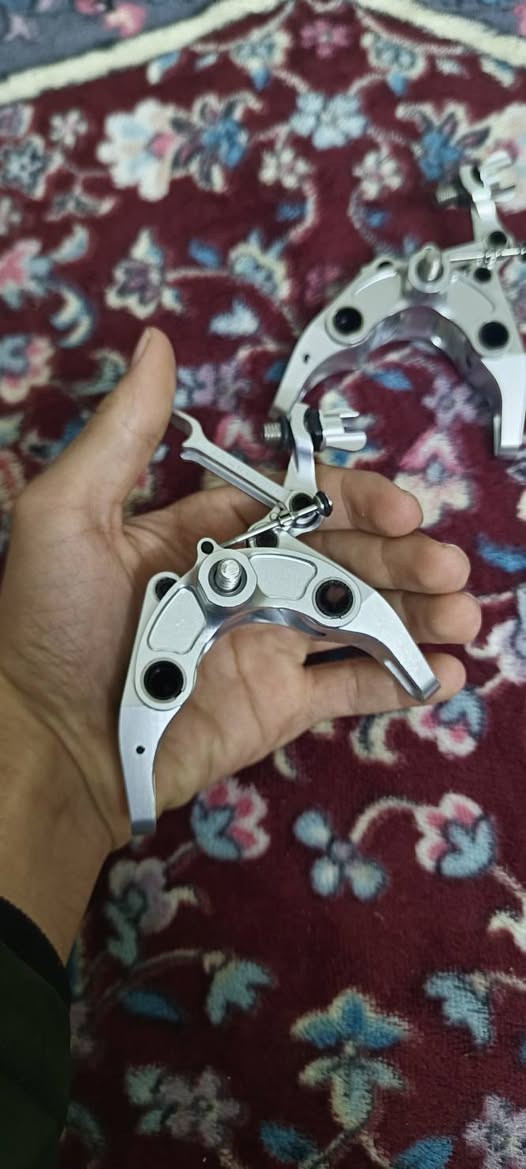 السلام عليكم
زوج بريكات ماركة cane creek G4

وزن خفيف مصنوع من التيتانيوم 

ب 30 الف فقط


**إذا كنت صاحب هذا الإعلان وتريد حذفه لأي سبب، رجاءا أرسل رسالة إلى الدعم الفني**