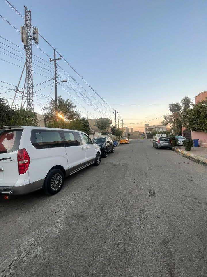 بسم الله قطعة أرض للبيع طابو ملك صرف بأسم شخص واحد تحويل مباشر 

المساحة 300 متر  واجه 12  حرف T تقع على 3 شوارع   عرض الشارع 15 متر وتبعد عن السايدين الرئيسي 100 متر 

موقع القطعة كركوك حي الواسطي سايدين جامع المؤمن منطقة جداً جميله وراقية وهادئة

💵💵السعر 245 مع مجال بسيط 💵💵

مكتب سلطان العقار 
موقع المكتب كركوك حي الواسطي قرب شقق الغاز ومجاور دكتورة سلوى البياتي وصيدلية صوفيا
***********
