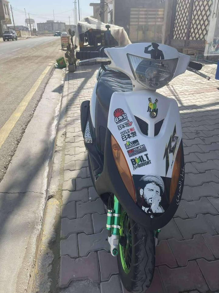 السلام عليكم دراجه ماكس عدله للبيع نضافه 90% دراجه مكفوله خير من الله شلعه ومعدل مكينتها 49 ما مفتوحه تخبل عليها تزويد كلش حلو كلجاتها تشكد الكاع كهربائياتهات كلها شغاله وسعرها بعد احلى700 وشراي يتصل ***********
