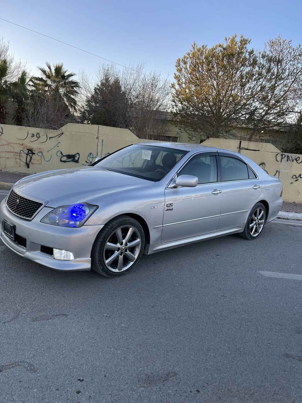 شاهينه موس موس
٢٠٠٧

گيرگه وره ي مه كينه بچوك

به سمه ره ساسي 

كامل مه سروف كراوه 

بريكو ساردو گه رمي هه مووي مه زبوته 

بوياخي قه تره نييه هي ئيراقو ئه وروپاشي نييه 

به شه رتي ١٠ سونه ر سه ياره كه جايزه كامل 

سعري (٦١)مجال 

ئه دميني گول وه ري گره 

***********

***********
