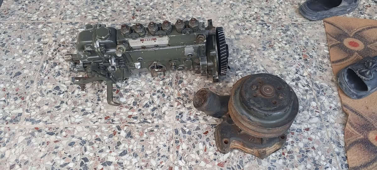 غراض تفصيخ للبيع اي حاجه تعجبك اتصل علا الرقم وبل خدمه ***********
