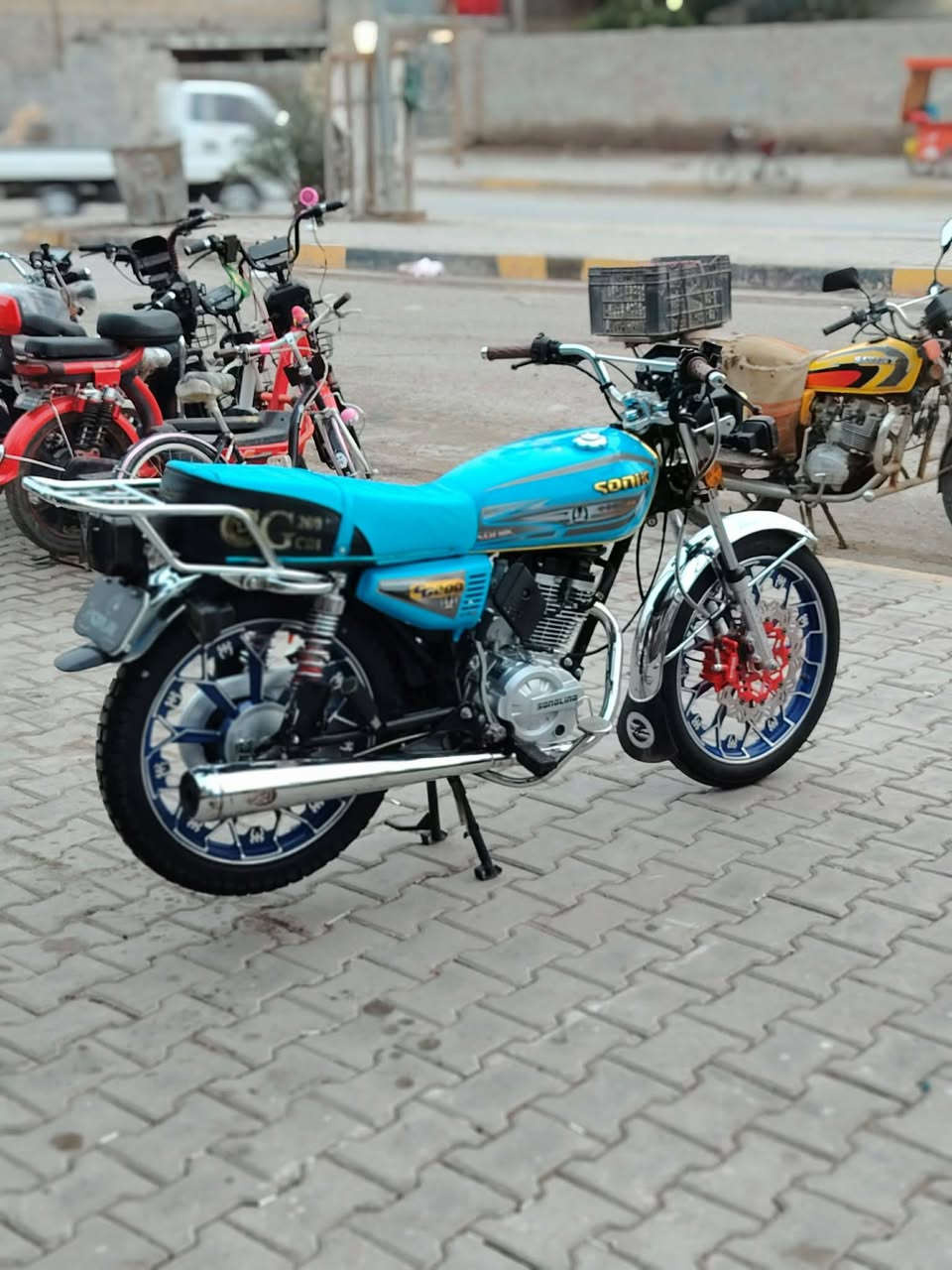 سلام عليكم دراجه سيفان البيع موديل ٢٥ مكاني ديالى بلدروز 
السعر ٨٥٠ وبيه مجال


**إذا كنت صاحب هذا الإعلان وتريد حذفه لأي سبب، رجاءا أرسل رسالة إلى الدعم الفني**