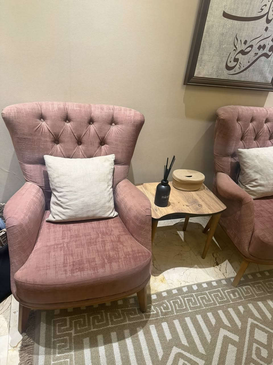 اثاث للبيع بسعر مناسب جدا  للتواصل الاتصال على الرقم ***********
