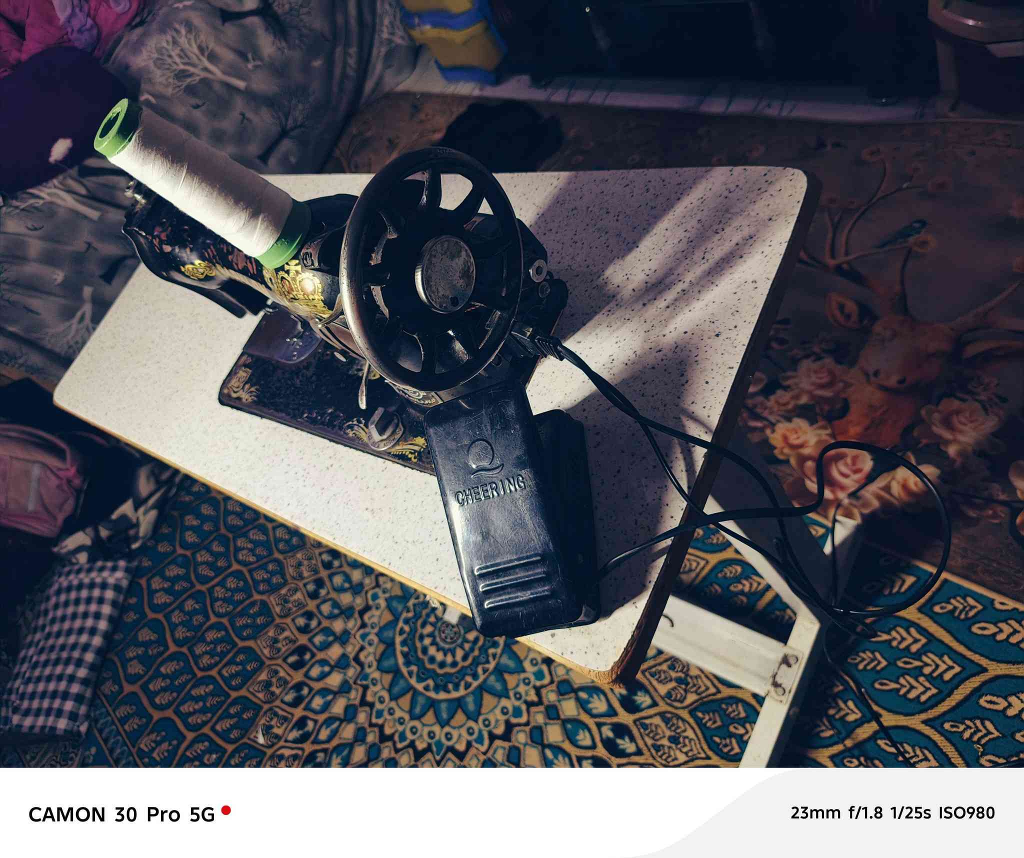 مكينه خياطه شرط الشغل
السعر 50 وبيهه مجال 
***********
