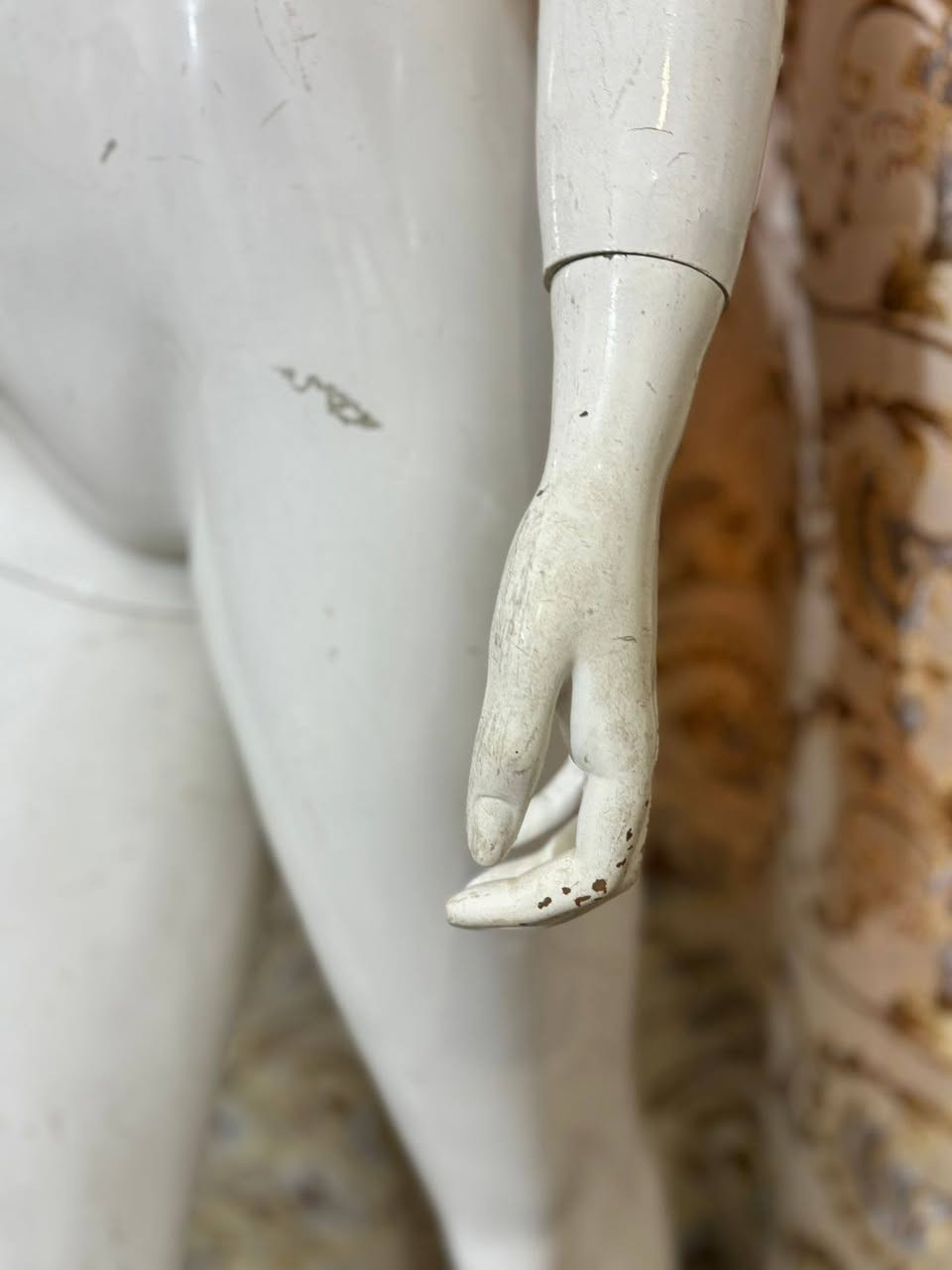 مليكانات مستخدمه ، بيها ضرر بسيط مثل ما موضح بالصور السعر ع الخاص


**إذا كنت صاحب هذا الإعلان وتريد حذفه لأي سبب، رجاءا أرسل رسالة إلى الدعم الفني**