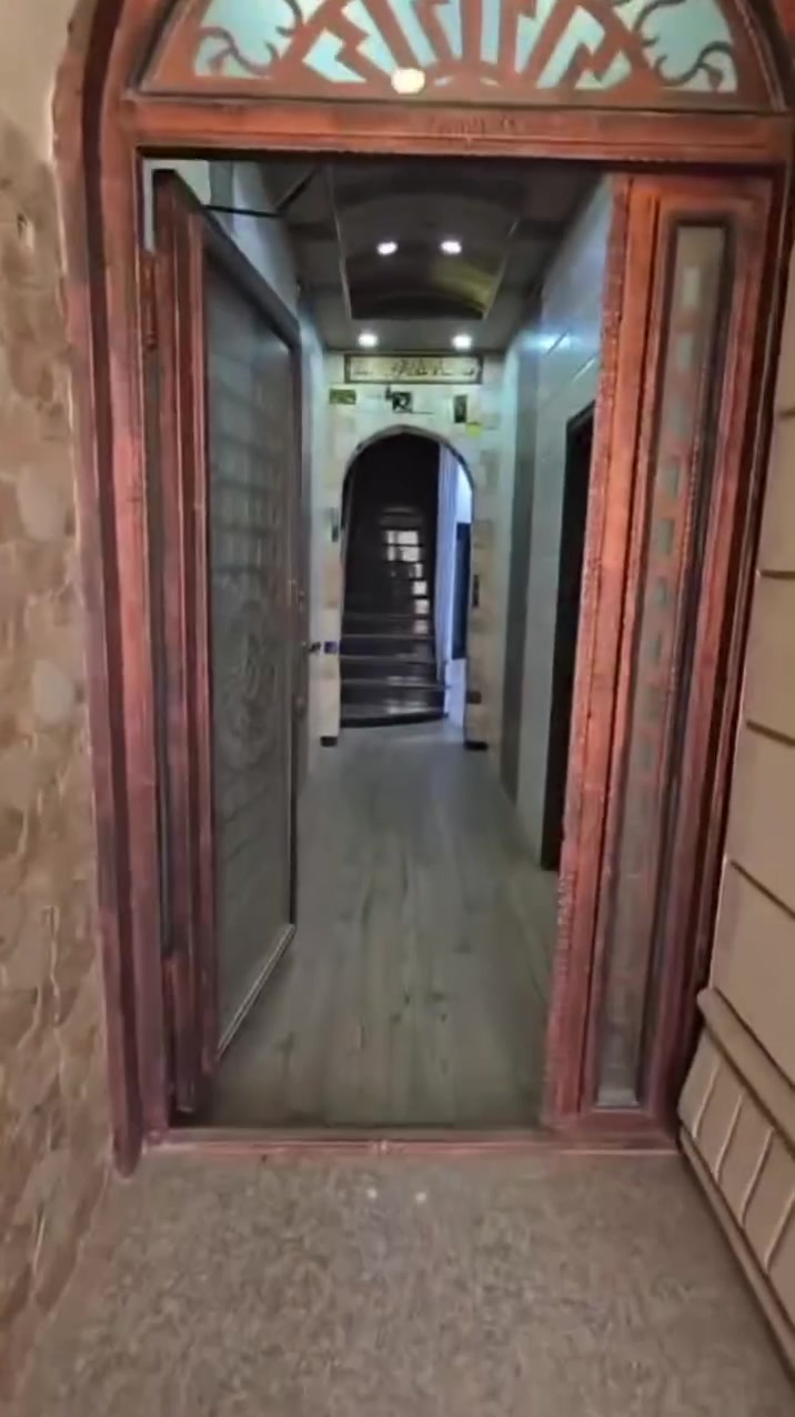 للبيع او ايجار ✨
———————-

دار 🏠 لبيع او ايجار 

منطقة / كوت الحجاج خلف مطبعه البهاء على شارع 30 متر تجاري يعتبر 

مساحة / 150 متر / ثلث طوابق 
بناء ديلوكس 2023 

يحتوي على / 8 غرف صاله استقبال مطبخ مؤثث كراج مجموعه صحيات 

يصلح لجميع انشطة تجارية 

الاستفسار 
تصال على رقم هاتف
 *********** / عنوان لمكتب حي زهراء يم مستشفى نفط عقارات ابو انور 
————————————————
ملاحظة / لجميع زبائن عقارات ابو انور يتوفر جميع انواع العقار تجاري وسكني ويتوفر بنايات تجارية ومميز وبسعر معقول بوارد مميز جدا لبيع وايجار / يتوفر بيوت وشقق محلات طوابق مفتوحة لايجار ولبيع كذالك 
.
.
نستقبل جميع عروضكم عقارية لبيع وايجار
