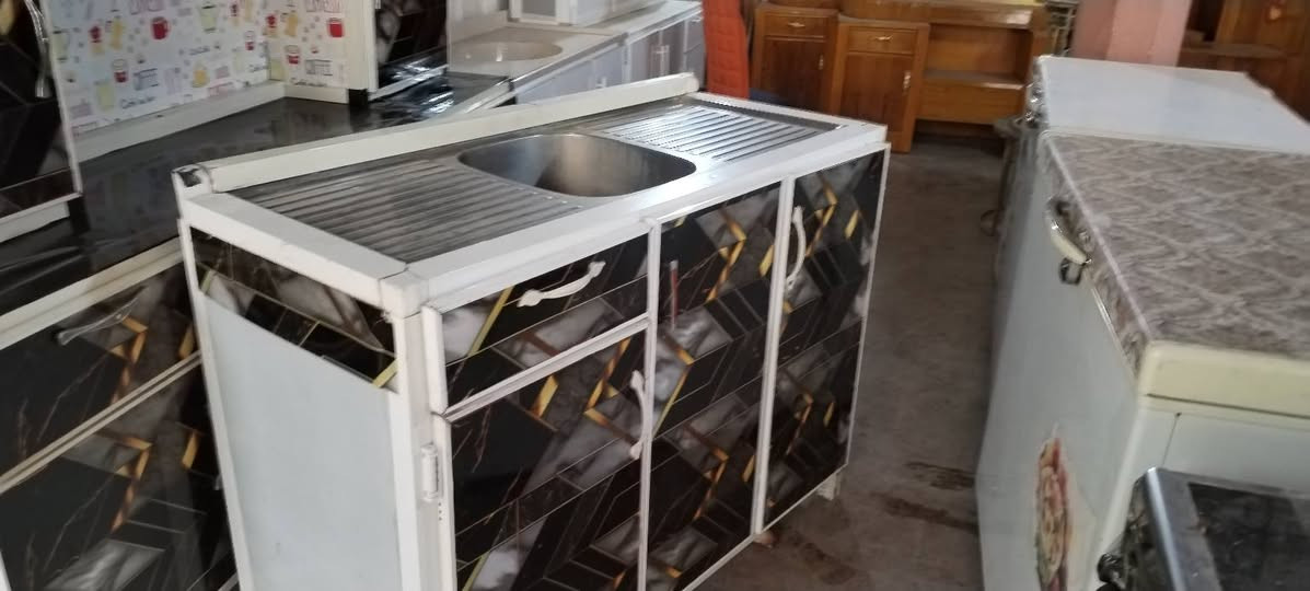 مجمدات عدد ٢ مع كاونترات  مع طباخ مع معرض فراش جلولاء مدخل سيطرت المعسكر هاتف *********** وات ساب متواجد ملاحضه علما نشتري مستعمل ونراوس كل شيء خناقين, ديالى
