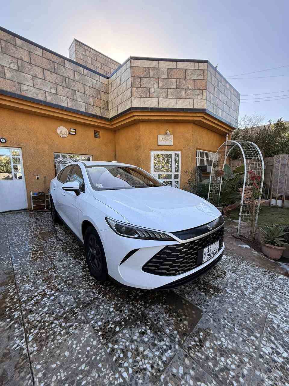 السلام عليكم بي واي دي زيرو كن بلاص موديل 2025 مكفوله كفاله عامه من كلشي كل ملحقاتها جاهزه السياره وضع شركه الداخل جلد زيتوني مرقم كامل تحويل مباشر مكاني بغداد الشراي يتصل ***********
