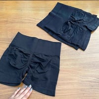 شورت رياضي نسائي • رفع الأرداف • فري سايز ٤٠-٨٠ كغ