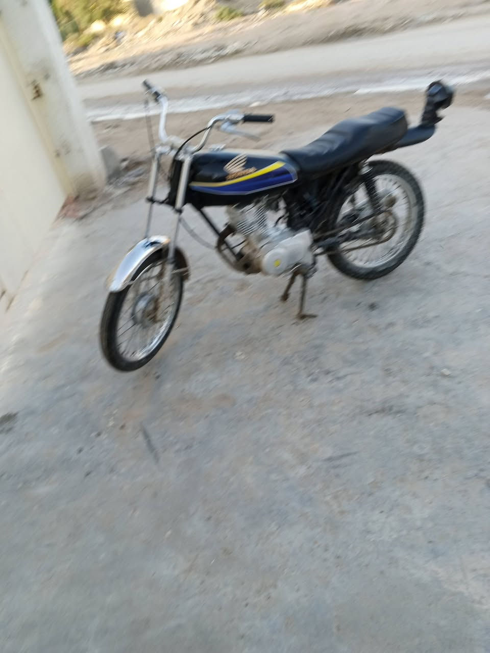 السلام عليكم دراجه ايراني للبيع كاتشباسي *********** السعر 500
