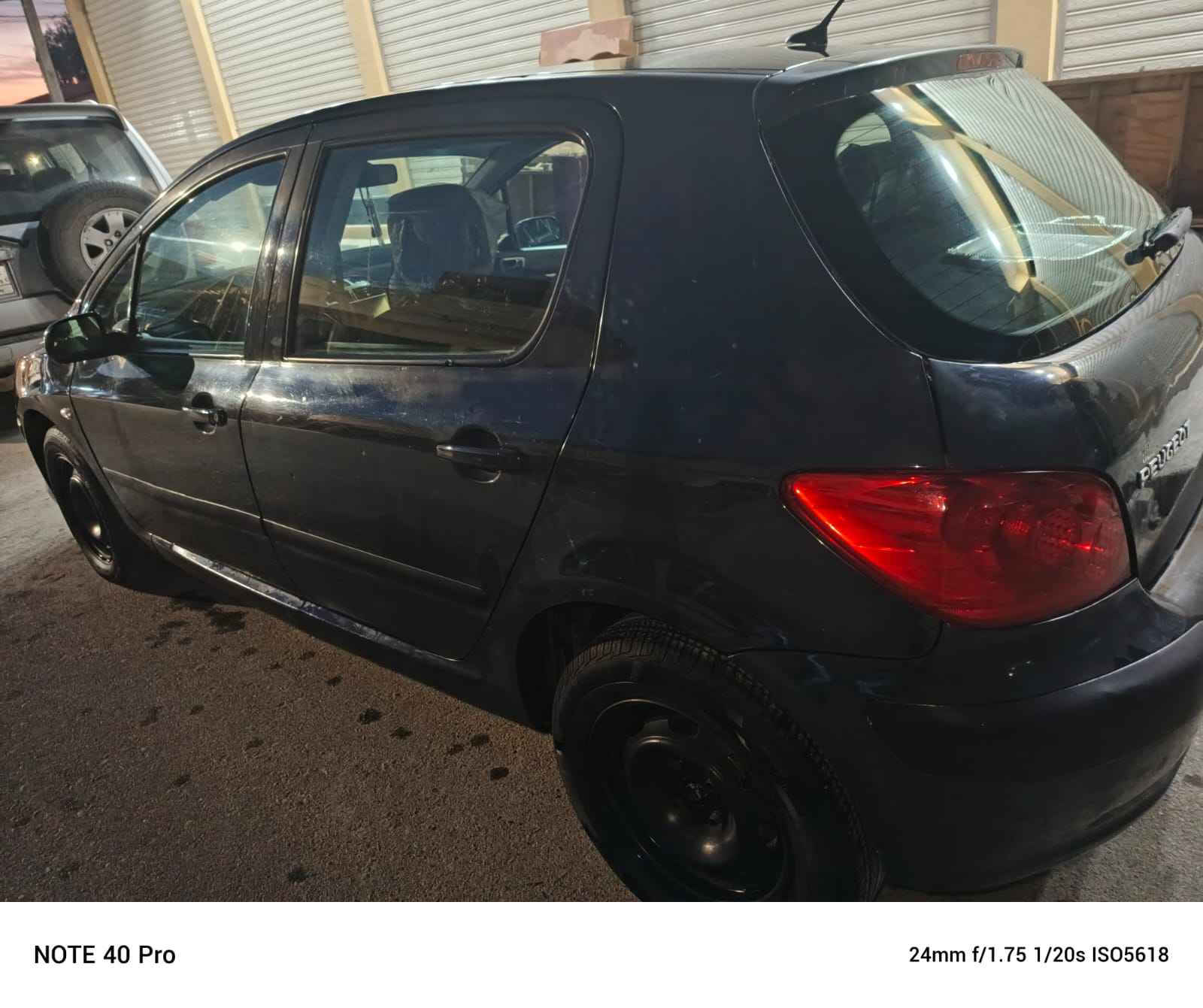 كير توماتيك محرك وكير شرط بيها ملاحظات صبغ  رقم نينوئ العنوان موصل 
***********
***********
التواصل علئ رقم غير متواجد علئ فيس Singapore
