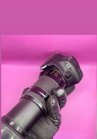 زوم ٧٥/٣٠٠ • ملحقات كاملة • نظيف