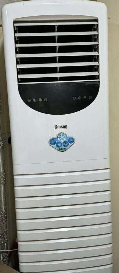 السلام عليكم
للبيع سبلت
نوع جبسون 
حجم 3 طن 
دبل فان 
السعر مليون و 50 الف 
***********
