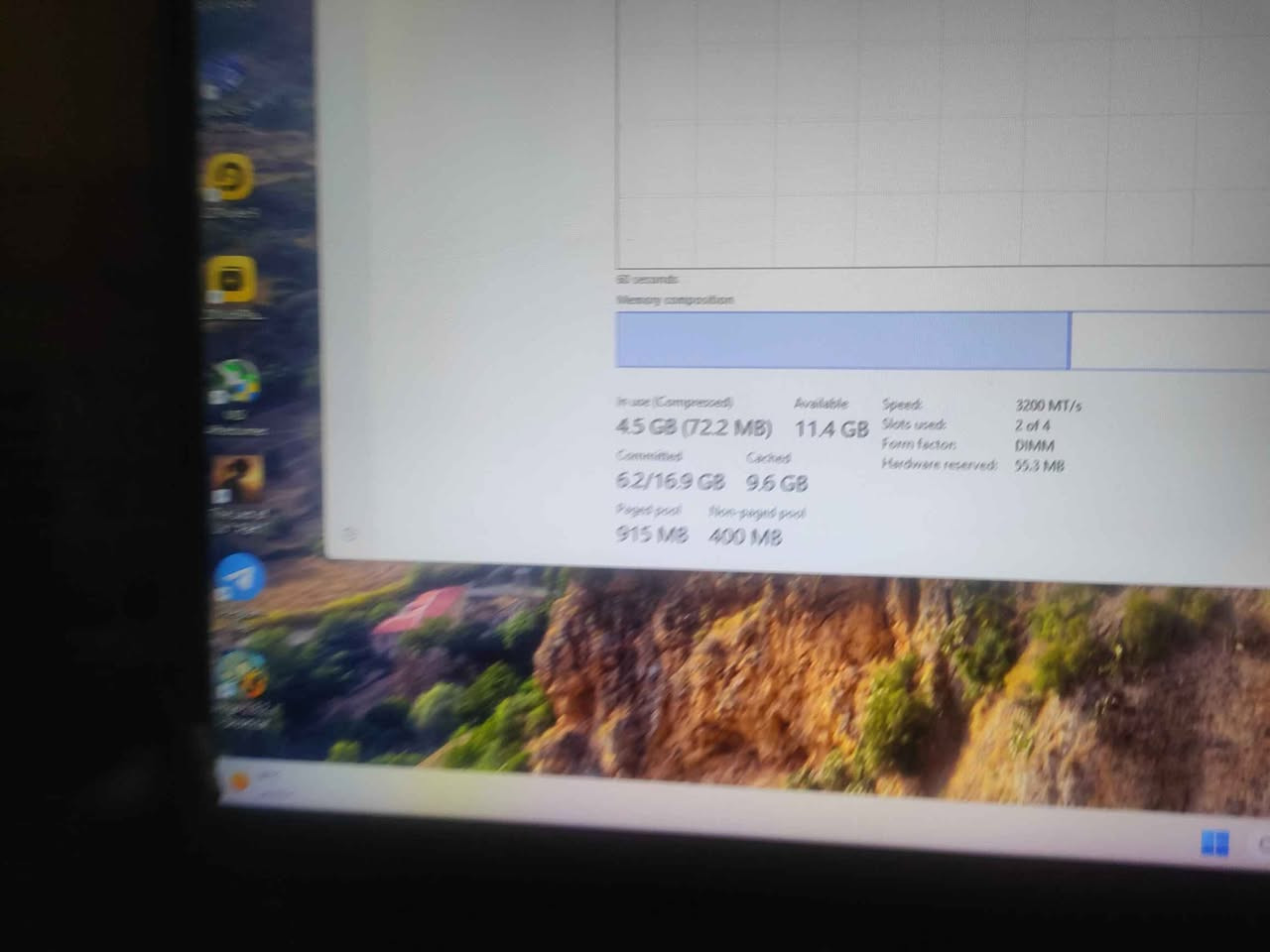 تجميعة كيمنك تشغلك اي لعبة بفريمات ممتازة
المعالج رايزن 5 3600x
كرت الشاشة rx 590 8g نسخة سفاير مو المجدد مال امزون
البورد كيكابايت 450
رامات 16 غ 3200هرتز
هاردات اثنين سريع 250
والتيرا ميكانيكي مال لابتوب سريع طلقة
بور سبلاي 500 من كولر ماستر 
الكيس من شركة فانتك 

كل القطع اصلية ومن براندات معروفة ومشهورة 

السعر 530 الف
تجي تفحص براحتك وتشغل اي شي يعجبك بغداد, العراق


**إذا كنت صاحب هذا الإعلان وتريد حذفه لأي سبب، رجاءا أرسل رسالة إلى الدعم الفني**