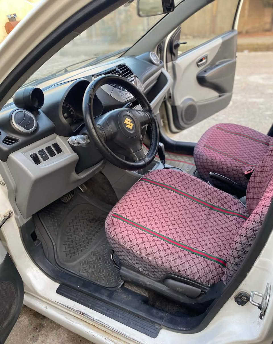 سازوکی یابانی مۆدیل ٢٠١١ ئەولیات بەشەرت رەقەم سلێمانی  گیرو مەکینە یارس  بەنزین زۆر زۆر کەم دەخوا نرخی ٣٩ گەڵاو کەمیک محامەلە جوابی نامە نادەمەوە تەلەفۆن بۆ خاوەنی بکە *********** رانية, السليمانية
