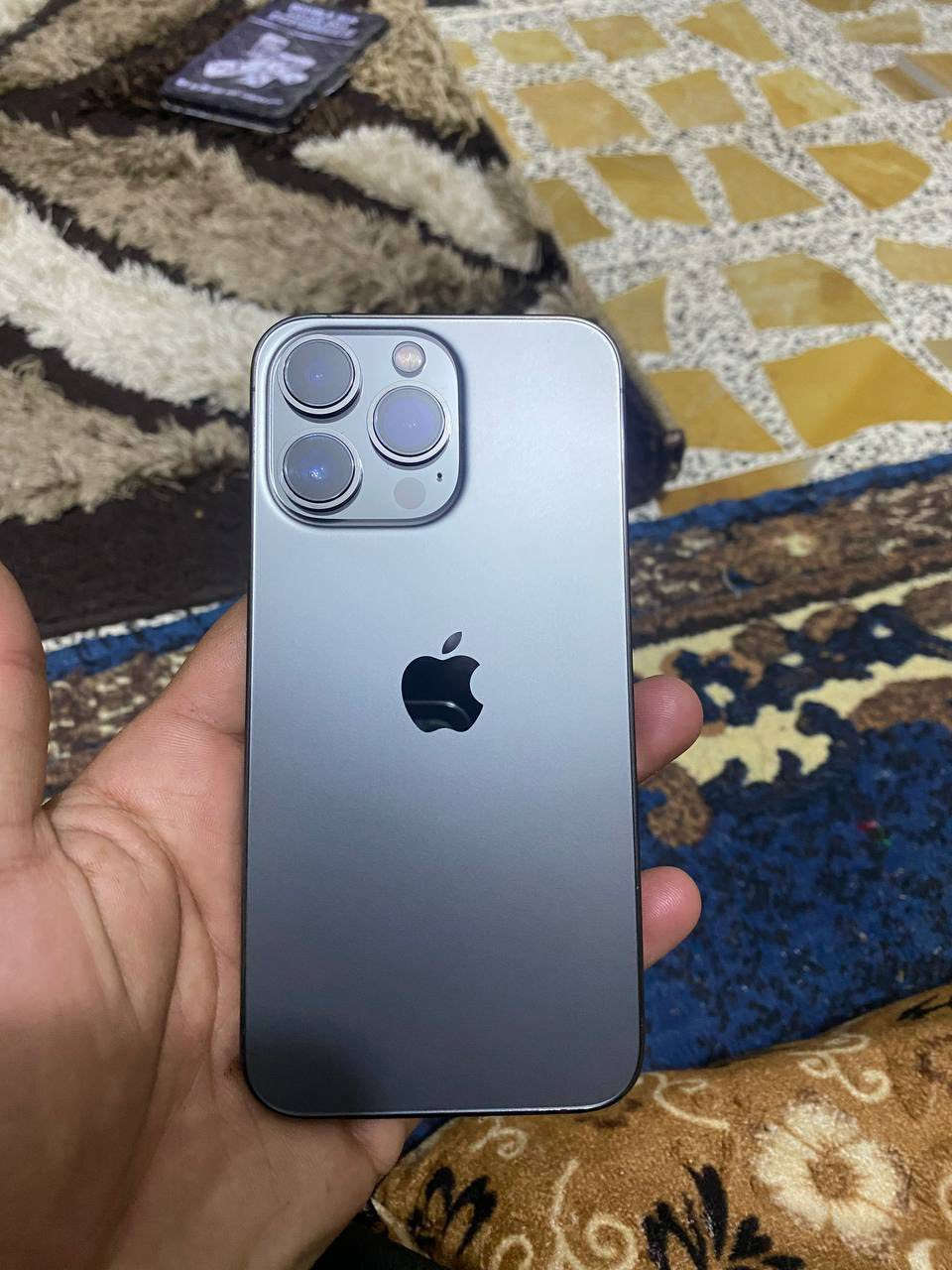 سلام عليكم
ن رخصت الادمن 
الجهاز مستعجل عله بيعته 
ايفون 13 pro اسود
 ذاكره 512g 
بطاريته 83 
انضف قطعه من هاي فئة بل فلوجة 
الجهاز هوه وملحقاته كامله 650 وبي مجال 
رقم ***********
