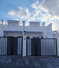 اعلان رقم (628)📢📢📢 ————————— #دارللبیع مساحة 100متر  #فول سيراميك بناء...