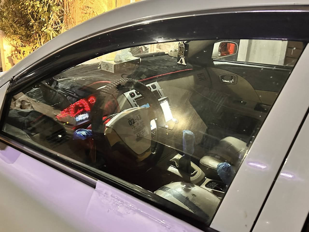 سياره شيري A5 محرك كوين بلادي كير عادي هزه جديدة رقم جديد سنويه إلى 2027 باسمي  اني راعيه مباشر تحويل كهربائيات كله شغاله تايرات جدد دوشمه جديده تنته مغلفه كامله 
محرك نكره فقط بيه ضربه بل بنيد والبوب الخلفيه سعر خاص *********** يوجد وتساب او اتصال على ماسنجر عنوان سياره بغداد
