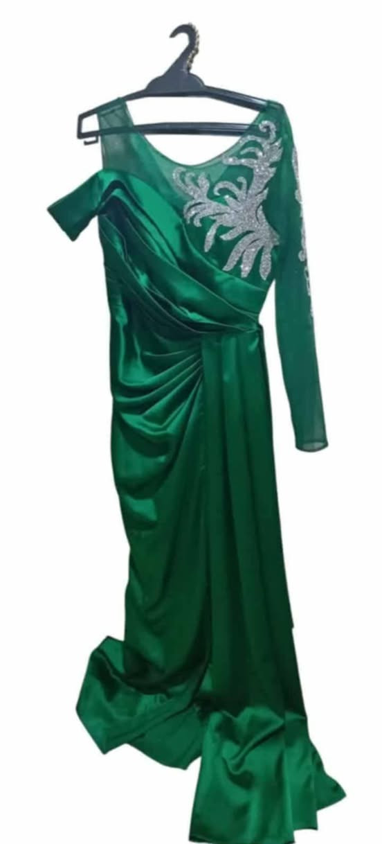 ملابس جديد واكو مستخدم مره وحده عندي جنط واحذيه الي تحب ادزهن خاص فدوة الي متريد تشتري لتكلي دزيهن وتالي بس تعبني


**إذا كنت صاحب هذا الإعلان وتريد حذفه لأي سبب، رجاءا أرسل رسالة إلى الدعم الفني**