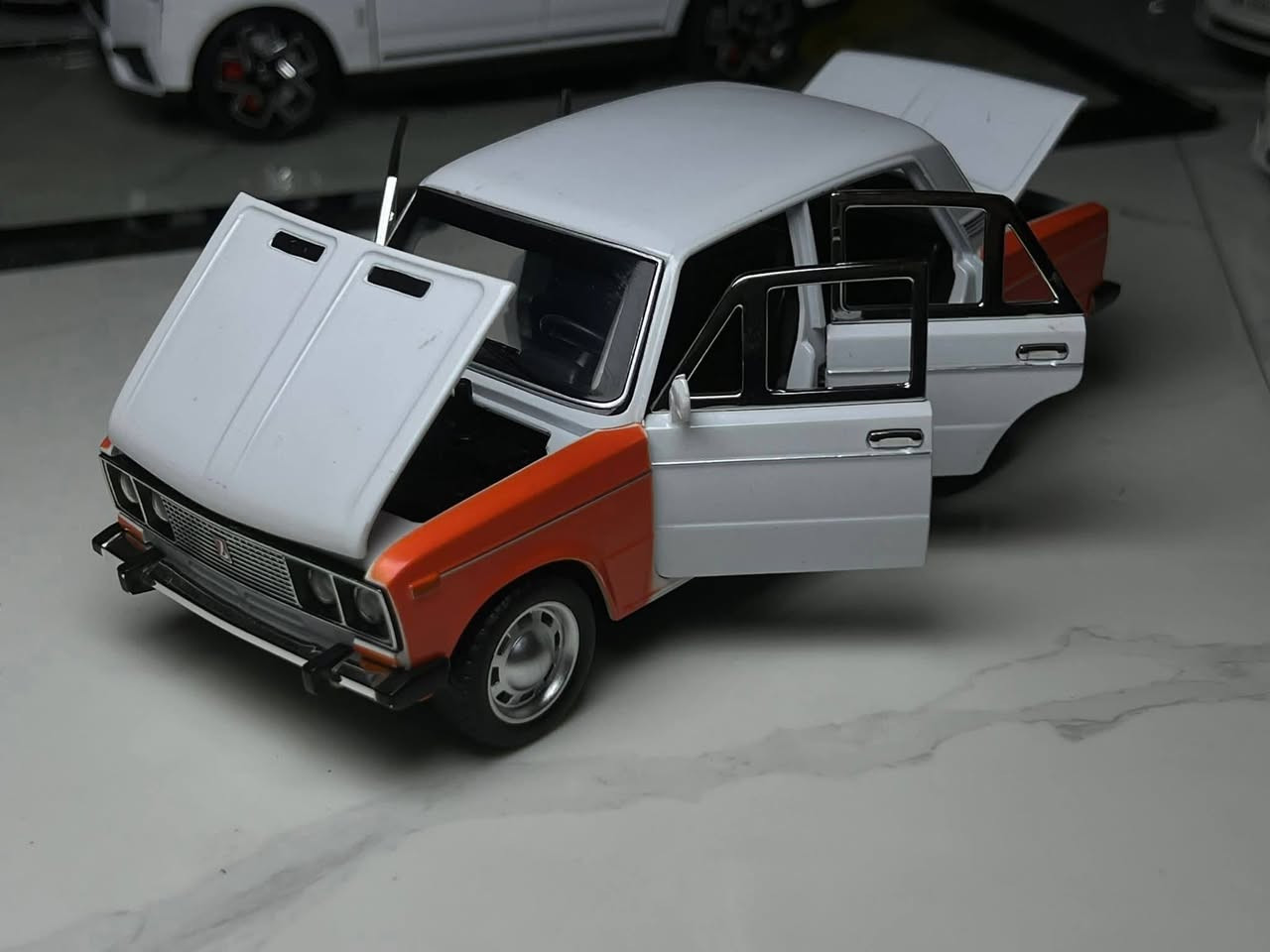 لاده حديد ثقيل جدا سياره الشارع العراقي القديمه تتفتح ابواب جنطه بنيد محرك ضاهر سستم كامل صوت واضوية ستيرن متحرك دبلات امامية واقعية وفخمه


**إذا كنت صاحب هذا الإعلان وتريد حذفه لأي سبب، رجاءا أرسل رسالة إلى الدعم الفني**