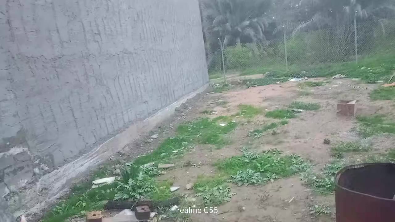 السلام عليكم ورحمة الله وبركاته 
قطعة أرض للبيع 100 متر
أيضا 200متر 
ملك صرف
تاجي الشط منطقة ملالي 
رقم الهاتف ***********متوفر وتساب
