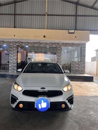 كيا سيراتو للبيع  2021 فول مواصفات ما عدا الفتحة  ويل كب اشاير بالمري ...