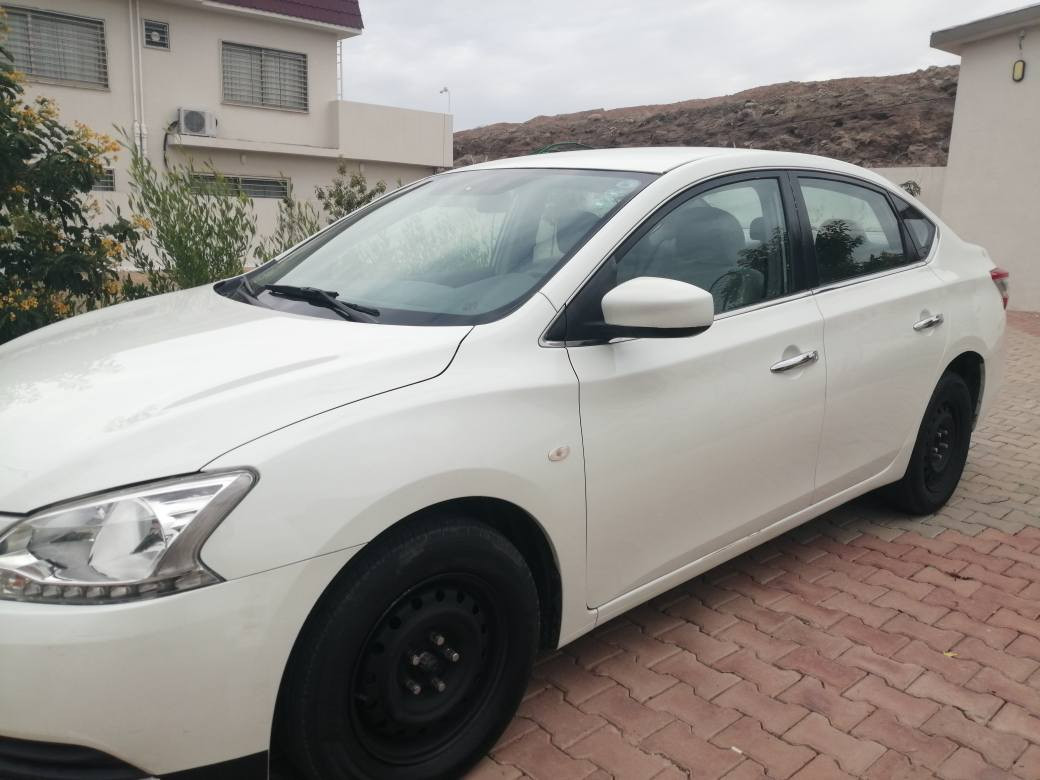 للبيع سيارة نيسان سنترا ابيض خليجي موديل ٢٠١٤ رقم اربيل محرك حجم ١٦٠٠ مامفتوح 4 سلندر لا صرف ولابخار كير اوتوماتيك بشرط مامفتوح مكفول الضرر ٢ قطعه باب خلفي تبديل بدون معجون وجاملغ خلفي صبغ بيها مكان داخل شيء بصيط صبغ يم قفل الباب الخلفي مأشر عليها بلصور  مواصفات تبريد مركزي امامي وخلفي/ جام كهربائي/ABS ارباك عدد٢ 
مواصفات السنترا الخليجي معروفه
السعر 100 $  بيها مجال للشراي ***********
المكان كركوك متوفر واتساب كركوك, العراق
