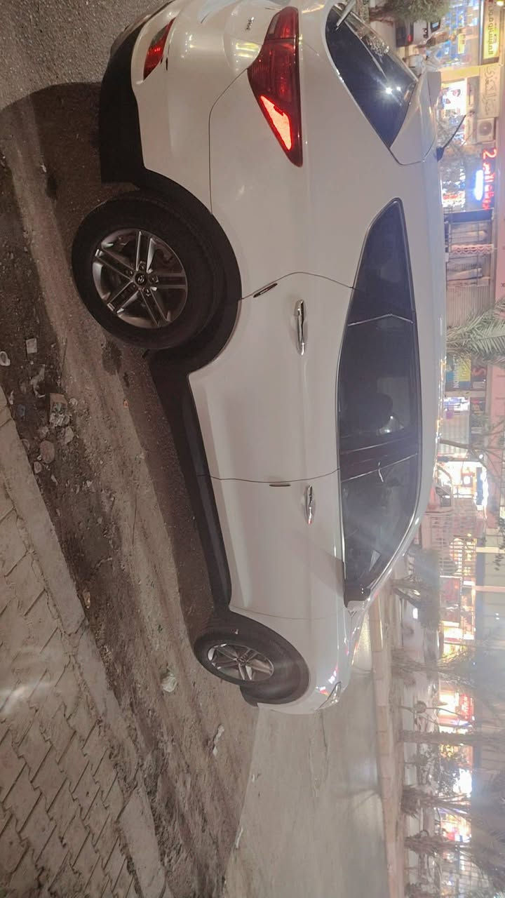 سلام عليكم ورحمة الله سنتافيا  2018 ضرر بسيط رقمه اربيل الوكاله موجوده عندي سياره كلش نظيفه وجديده تخم تاير جديد حداديه جديده صدره جديده اتراي زيرو سياره مال جناي ربع مااذب عليه دوشمه جديده ماشيه97 بس والله يكلك السياره جديده السعر 145 وبيه مجال بسيط بس الشراي يتصل مكاني كربلاء الحر *********** حته منشوري مال جناي مو مال شراي ع كدي
