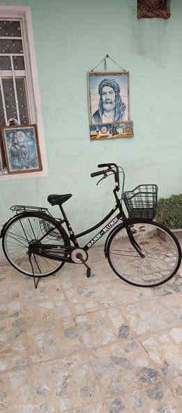 بناتي ياباني حجم 27 نظافه 80%  حي البتول قرب الجسر الفرنسي ب 100 الف واتساب او تصال ***********
