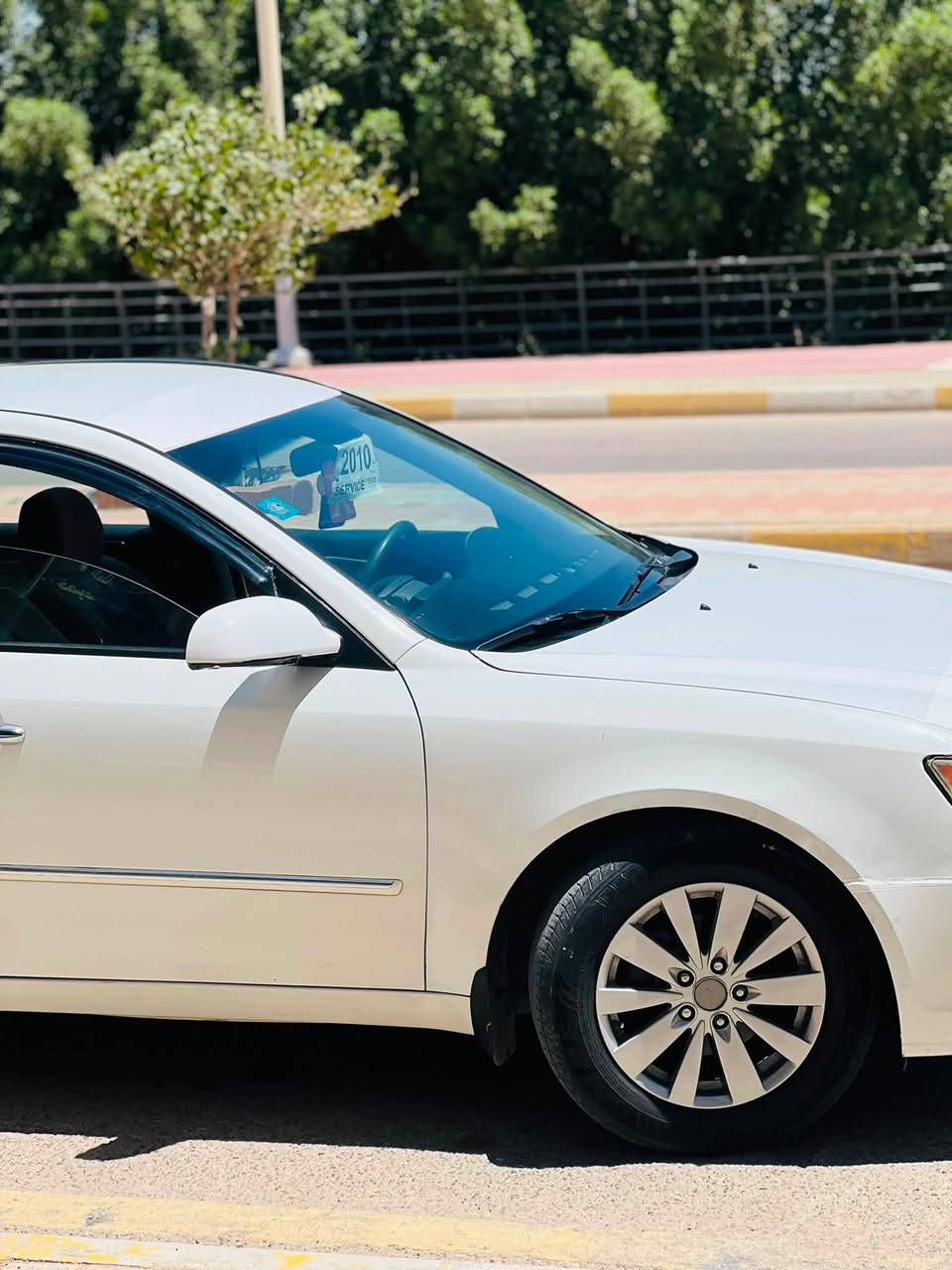 السلام عليكم
للبيع او مراوس حسب القناعه 
سوناتا ٢٠١٠ امريكي كلين ليبل واحد بيها صبغ ب جاملغ الخلفي موجود ب سونار وتكشير ب قماره موجوده الصوره وبارد قليل 
رقم انبار ب اسمي 
محرك ٢٤٠٠ دوش 

للاستفسار ***********
