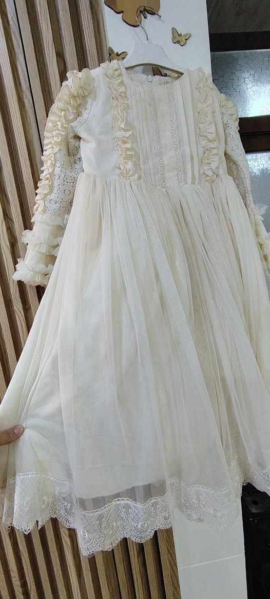 ملوبس بس مرتين اخو الجديد قطعه مال عيد ٣ قطع من الثقيل والله بس ب٢٠ الف يلبس من عمر ٦ سنوات الئ ٨ /٩ سنوات يتوفر توصيل


**إذا كنت صاحب هذا الإعلان وتريد حذفه لأي سبب، رجاءا أرسل رسالة إلى الدعم الفني**