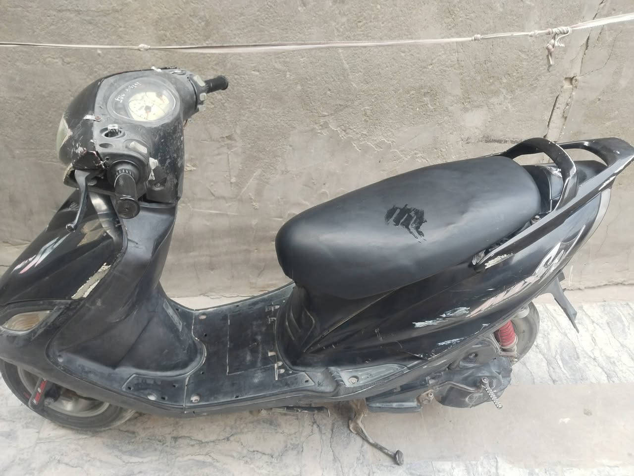 ماكس ثعلب 140 
دراجه نضيفه كلشي شغال من عده السلف بس خلل
كهربائيات كله شغاله هندر واحد (مراوس)  او بيع 
*********** خط
*********** واتساب
