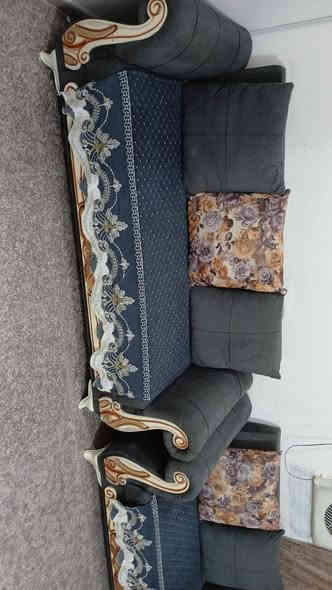 تخم 10 مقاعد نضيف جدآ سعره 250 نهايته واكو توصيل بي واتساب ***********
