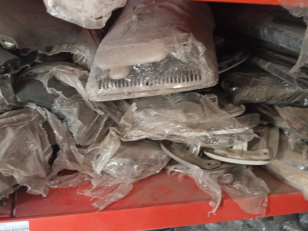 سلام عليكم خوان شكو شي يخص ابصم موجود
مثل بلكات تفصيخ
قايش
ماسحات
ربل بيبان
قفالات
ماطوير زراكات
مواطير جام
كلوبات ناصي
كلشي موجود
للستفسار وتساب***********
وتوصيل موجود
