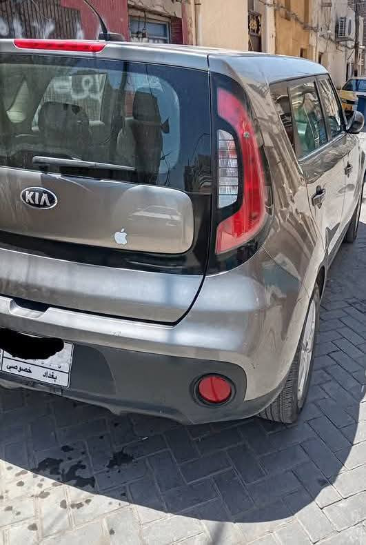 كيا سول وارد امريكي موديل 2018 محرك 1600 GDI .. حادث تبديل بنيد وجاملغ جهه السائق بدون دواخل لاشاصي ولالغد .. ماشية 56 ألف ميل .. رقم بغداد باسمي .. السعر 110 و بيه مجال .. هاتف  *********** ..
