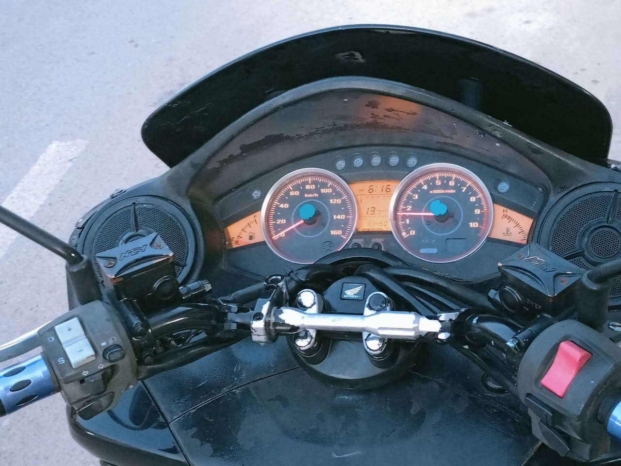 السلام عليكم درجه فورزه0.10 للبيع او مراوس حسب القناعه دراجه  فول وكلشي معايزه بس مبدل بستن مكينه بس من فوك مفتوحه وجوه ما مفتوح بيها برغي وصوتها ناعم معدل شرط150 السعر مليون وبي مجال
***********
***********
