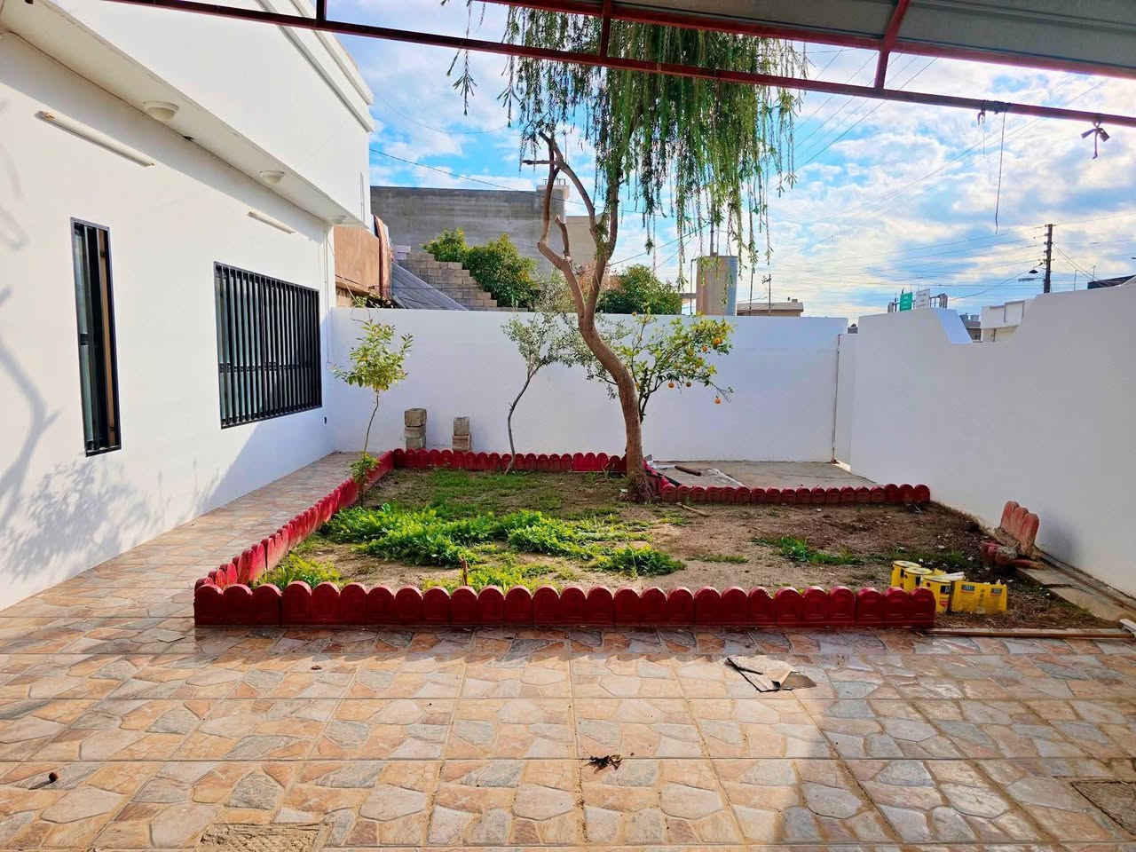 دار طابو صرف للبيع
مساحه ٣٠٠م فرع عريض 
بيت كلش نضيف فول

كركوك القادسيه الأولى قرب تقاطع ابو خطاب خلف معهد ستار
محتويات البيت :-
استقبال
هول
مطبخ
غرفتين نوم +غرفة ط٢
صحيات داخليه وخارجيه
كراج حديقة كبيره
البيت جاهز للسكن بس جيب غراض البيت

الاستفسار مكتب السيد البياتي للعقار
مبايل (*********** او ***********)
عنوان المكتب
كركوك القادسيه الثانيه
شارع المرور القديم
مقابل ثانوية المستقبل الاهليه
مجاور صيدلية مركز الدواء
نستقبل كافة العروض وعرضها في كركوك الطابو الزراعي التجاري السكني
