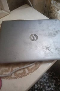 حاسبة hp ويندوز 10 شغالة اي نقص مابيها سعرها 125.000 قفل ممكن تكتبين/ت...