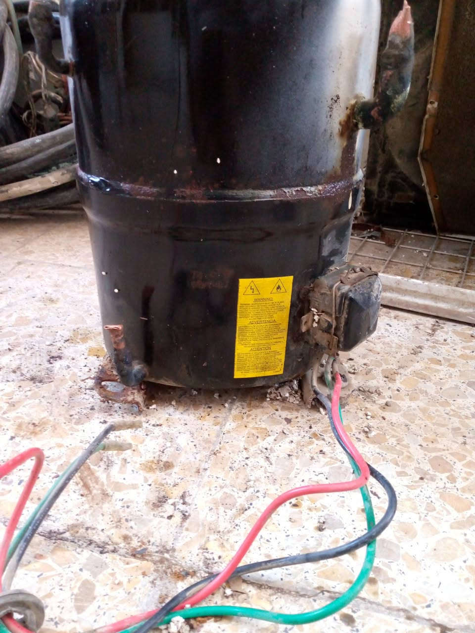 ماطور عدد اثنين شغلات على الفحص للبيع بغداد البلديات الاتصال *********** سعر الوحد 40الف
