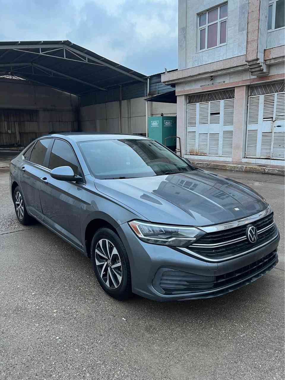 فوكس واكن جيتا وارد امريكي للبيع او مراوس
موديل 2024 ماشية 20 الف 
بدون صبغ بدون ارباكات شرط 
مواصفات السيارة 
شاشة كبيرة 
كاميرا خلفي 
رادار امامي 
حساسات خلفي 
بريك بصمة 
ويل كروم 
لآيت زينون 
تحكم استيرن
تحديد سرعة 
تترقم شمالي. اربيل. دهوك. سليمانية. 
العنوان اربيل 
السعر 139 ومجال 
واتساب *********** أربيل, العراق
