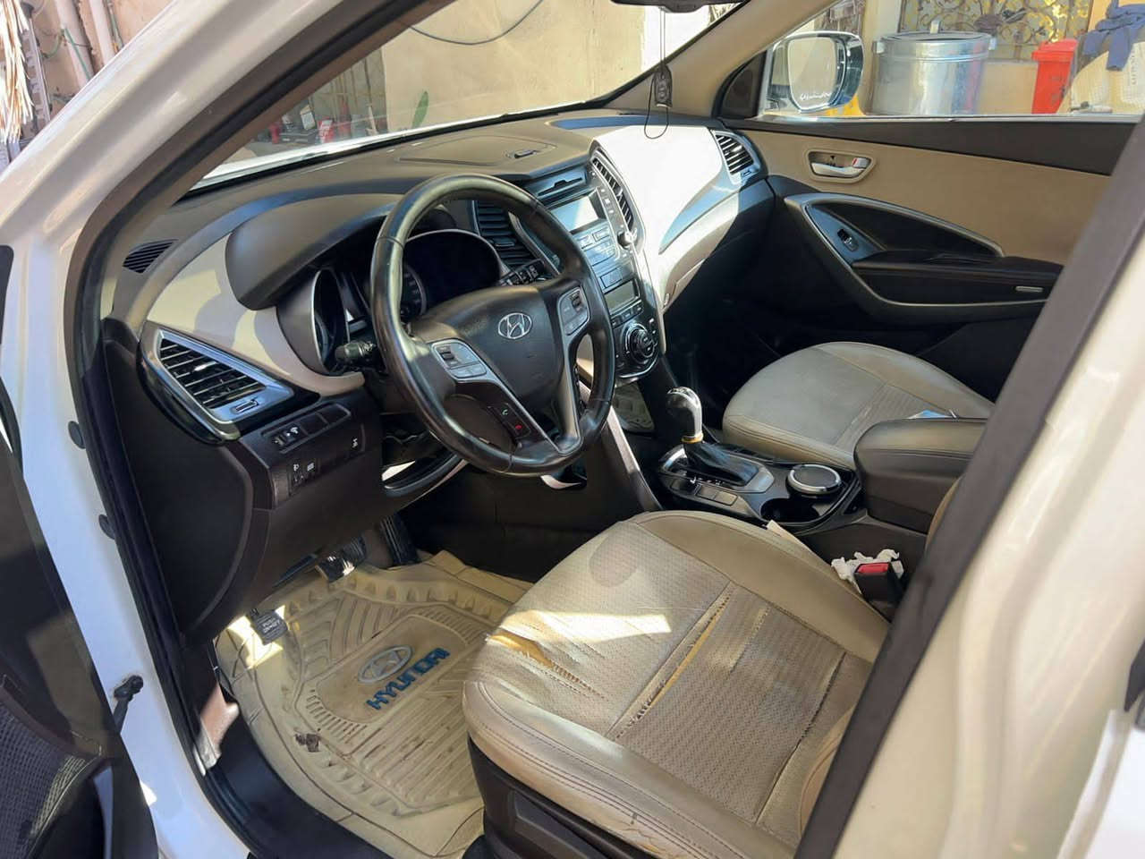 هيونداي سنتافيا 2014 ستة سلندر خليجي 
عدا ضربة بالباب الخلفي على البارد 
مكفولة صبغ وحار
السيارة حيل جديدة و نظيفة 
4 تايرات جديد لوك 
مابيها أي خلل 

🟪 السعر  :: الطلب في التعليقات ويوصلك مباشرة ✍️ 📩

راعيها بالبصرة

رقم صاحب السيارة 
***********
