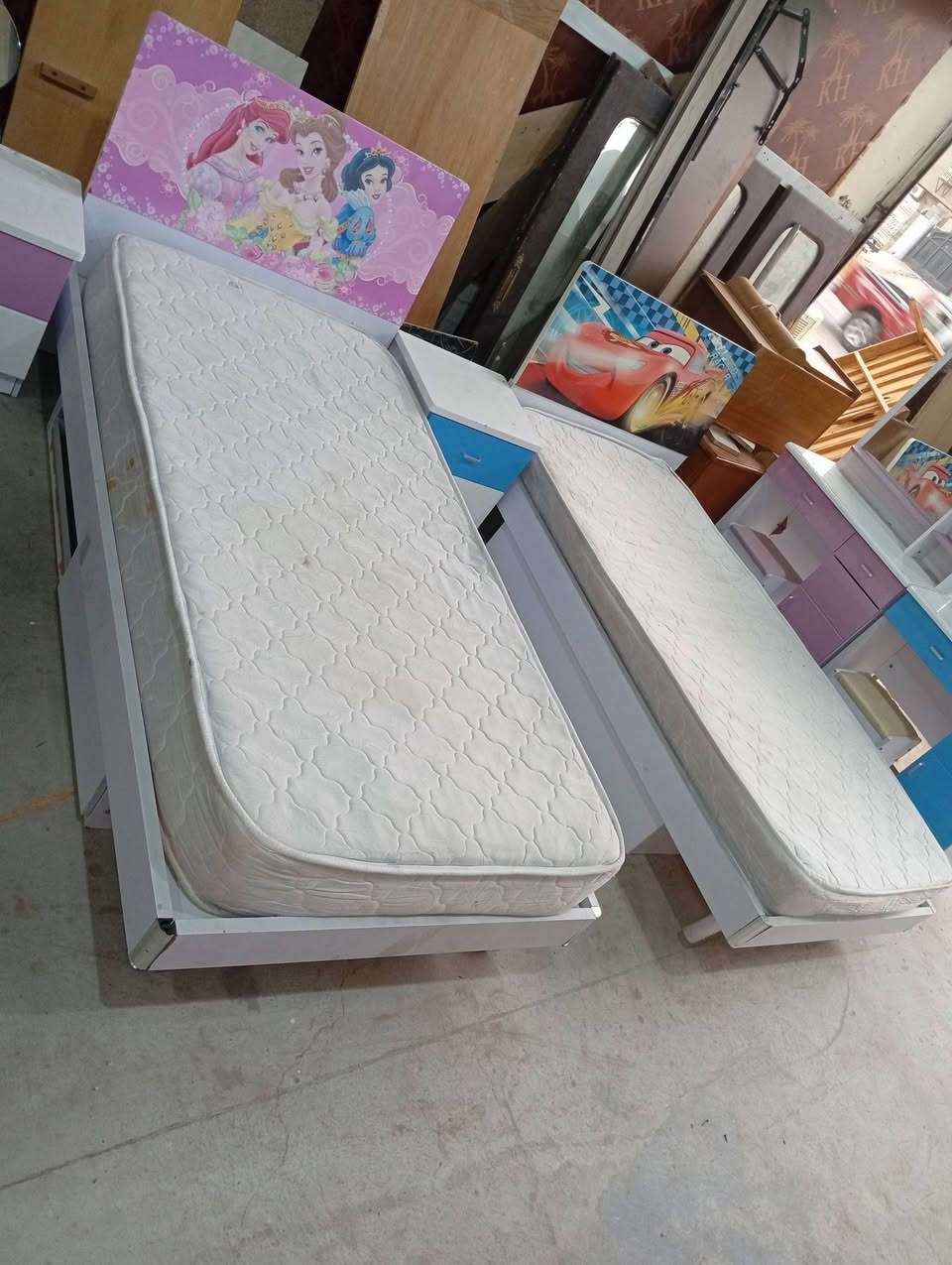غرف نوم اطفال كلش نضيفه سعرالواحد180للستفسار***********
