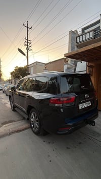 لاند كروز للبيع فقط  لون اسود 2022 مكينة 4000 ماشيه 40 الف كيلو وكالة ...