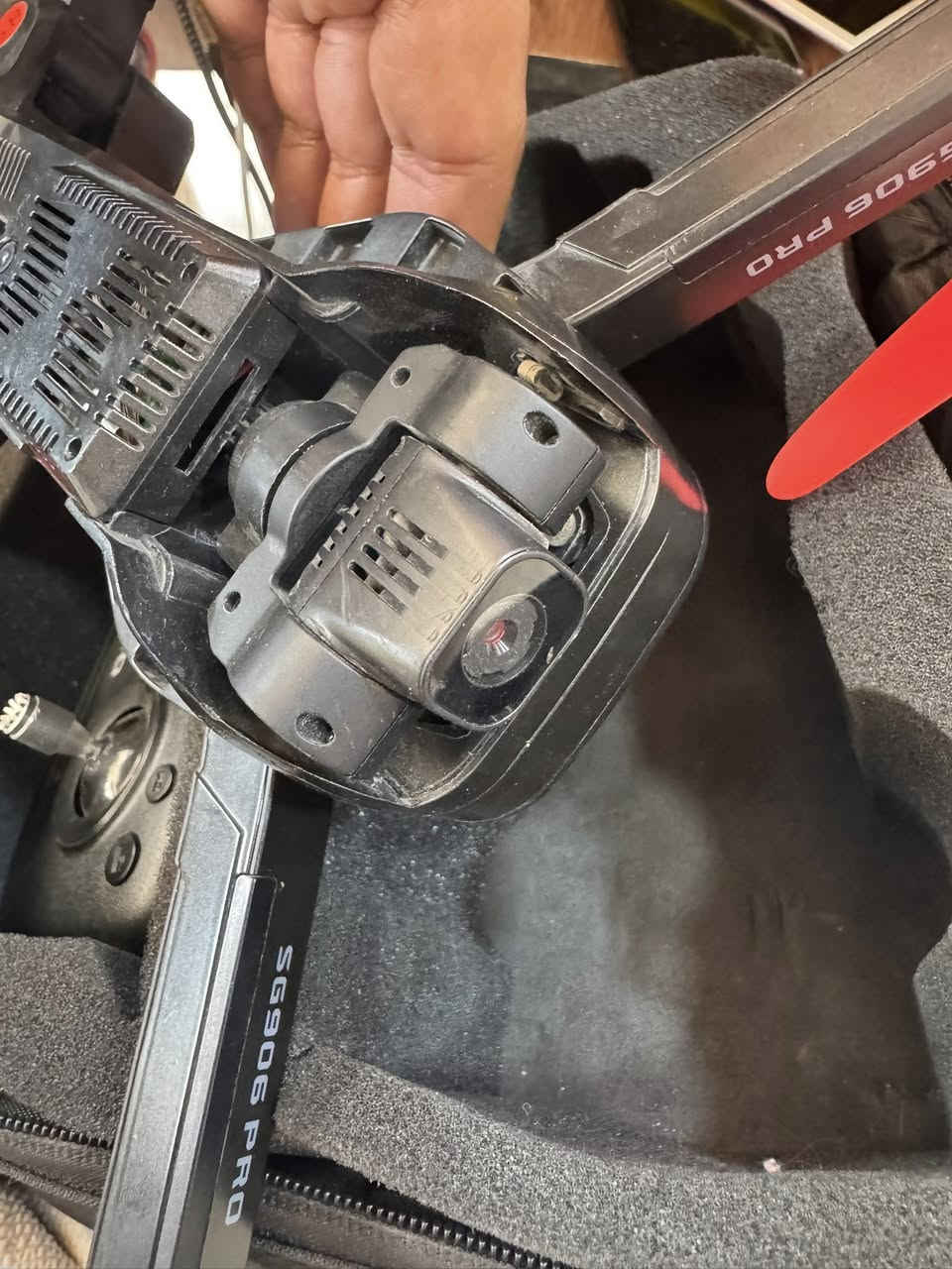 SG906 pro
كاميرا گمبل 

مستخدم وياها بطاريتين 

بيها  فطر ومصلح مصورة شغالة ما عيب 

شكد تسوى قيم واخذ


**إذا كنت صاحب هذا الإعلان وتريد حذفه لأي سبب، رجاءا أرسل رسالة إلى الدعم الفني**