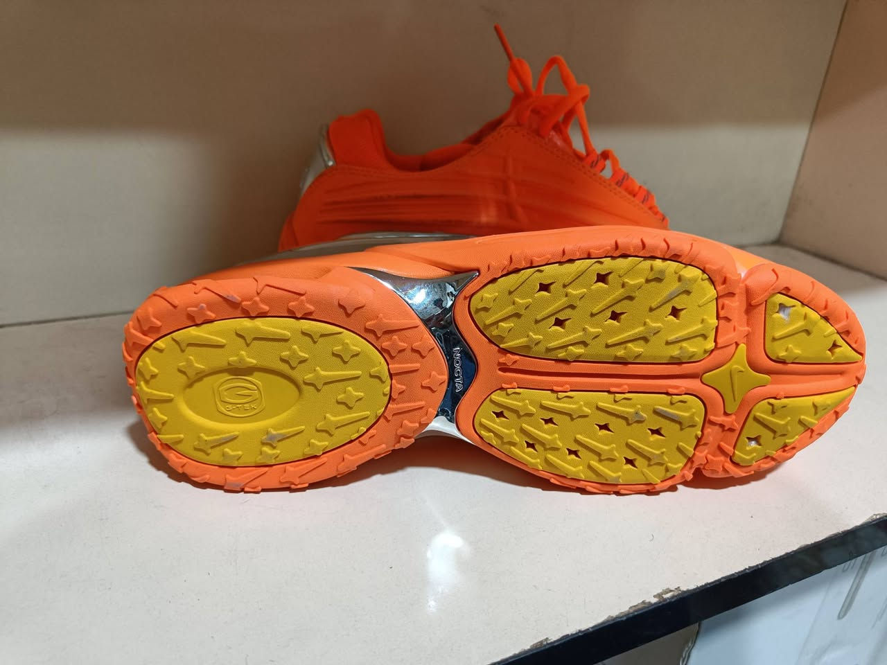 حذاء ب هل جمال باركود و قطعه اصليه التفاصيل كدامك و القياس هم موجود ب الصور


**إذا كنت صاحب هذا الإعلان وتريد حذفه لأي سبب، رجاءا أرسل رسالة إلى الدعم الفني**