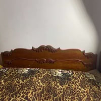 غرفه نوم صاج شغل عراقي الغرفه نضيفه ميحتاجلهه اي تصليحات جديده بمعنى ا...